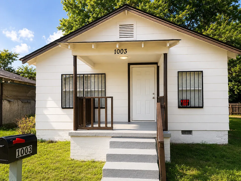 1003 Rondo St
