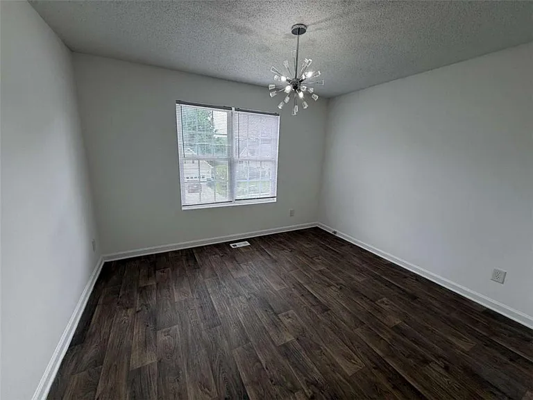 1613 Fort Perry Way — Photo 4
