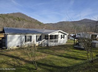 8275 Brimstone Rd, Robbins, TN 37852