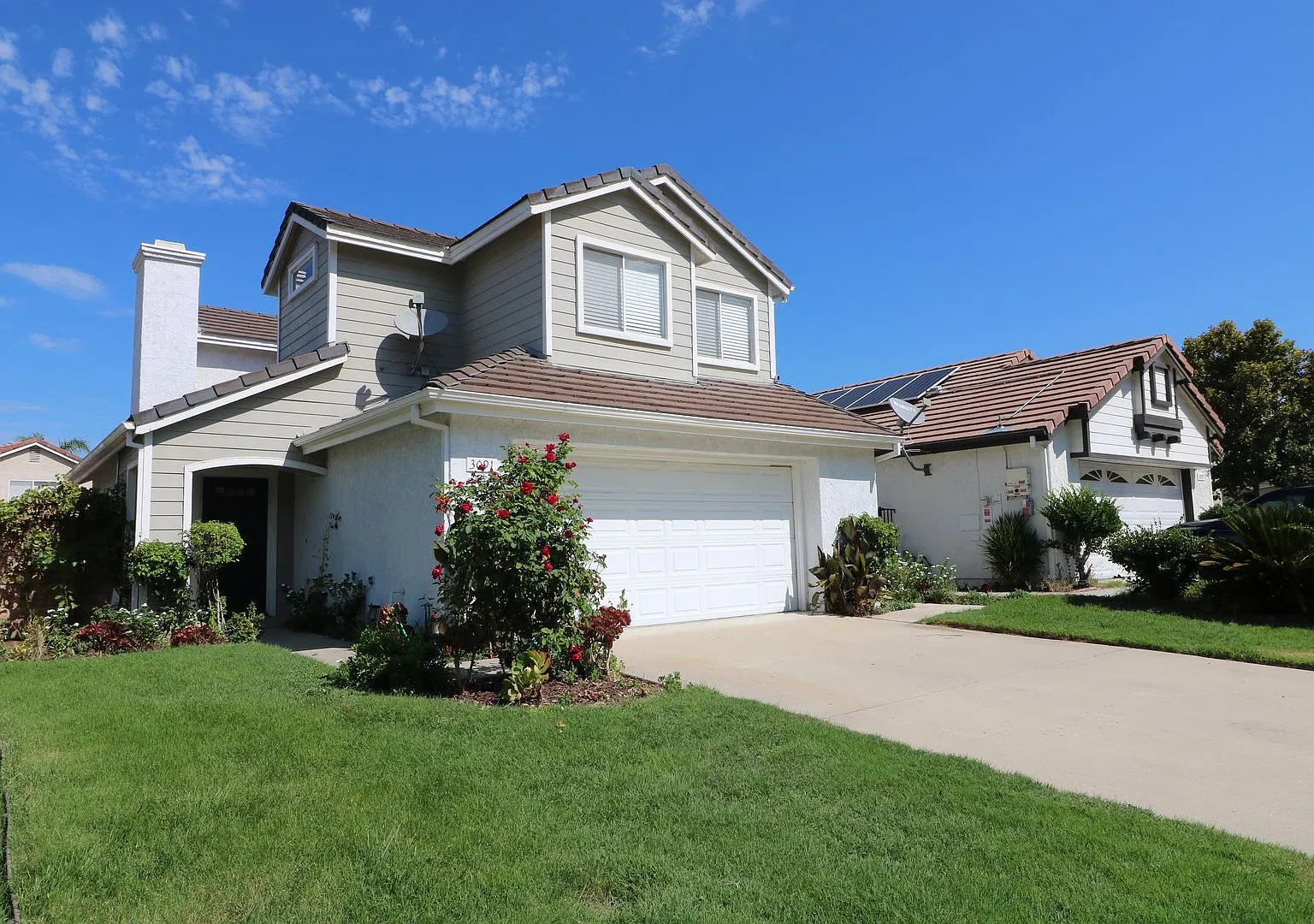 2/ Story Home for Lease in Simi Valley! — Photo 1