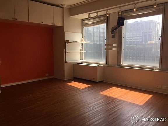 5th image of 150 W 56th St APT 4511