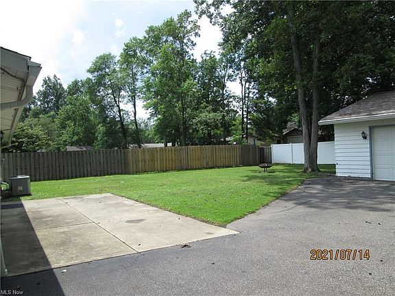 5th image of 1942 Byron Dr
