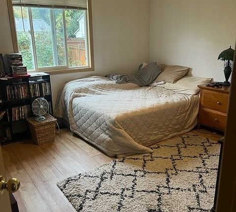 3rd image of 709 Leola Lane