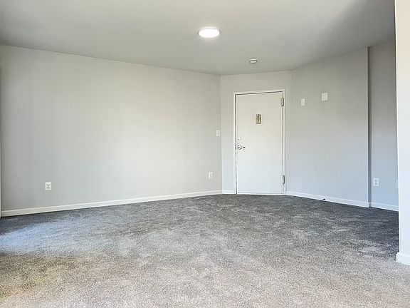 3rd image of 7439 Little River Tpke APT 202