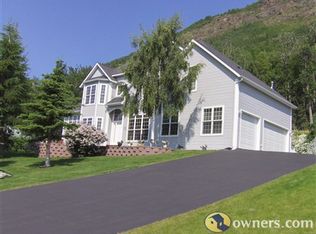20417 Williamsburg Dr, Eagle River, AK 99577
