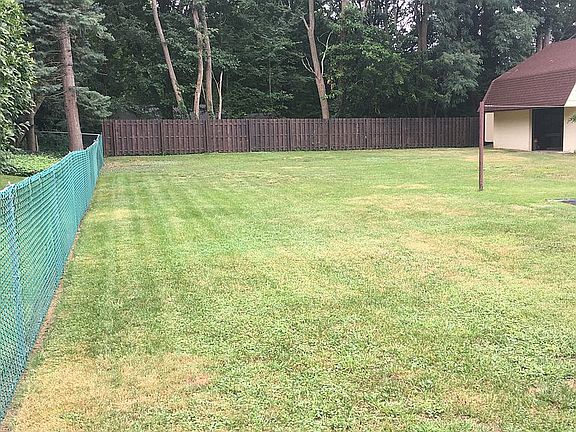 4th image of 7446 Sharonlee Dr