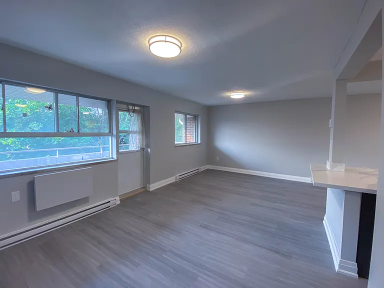 23 Dauphine Pl — Photo 2