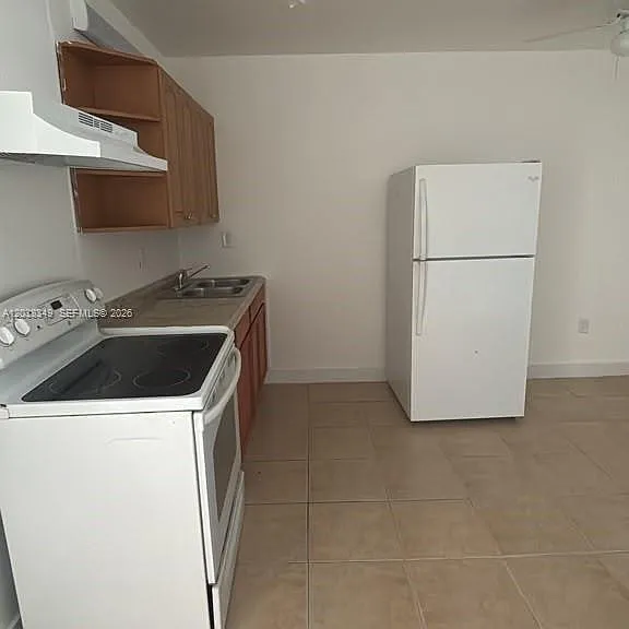 8450 NE Miami Ct #4 — Photo 7