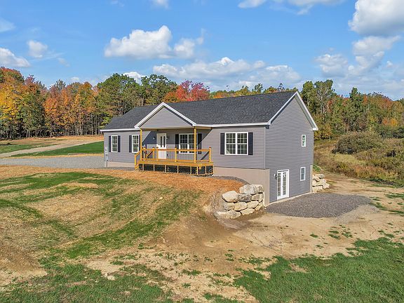 5th image of 13 Ouellette Drive