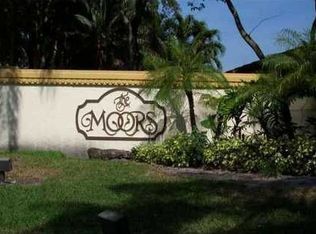17350 NW 66th Pl, Hialeah, FL 33015