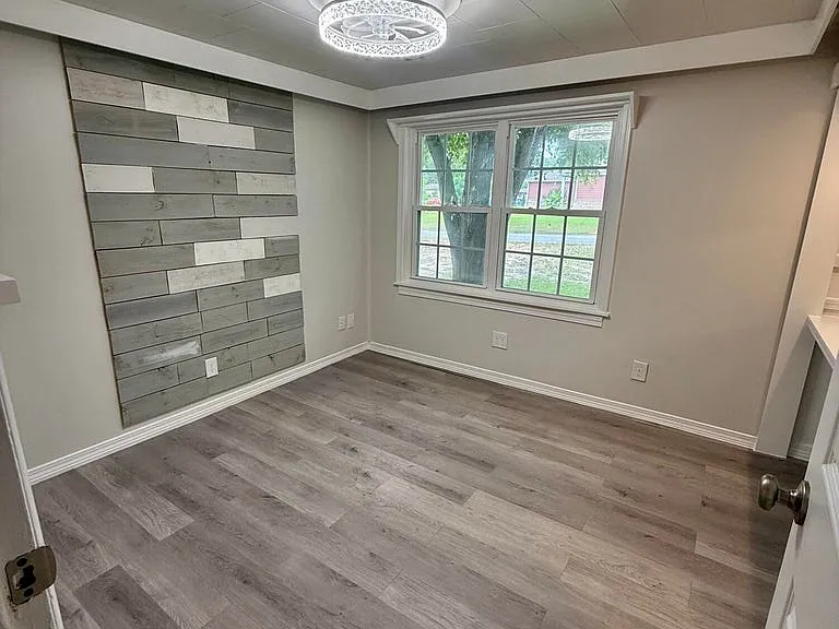 292 Holland St — Photo 10