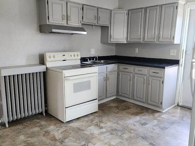 600 Green St #602 — Photo 3