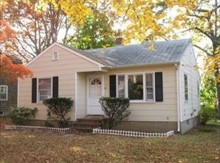 12 Fordham St, Sag Harbor, NY 11963