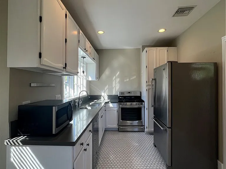 128 N Ivy Ave — Photo 10