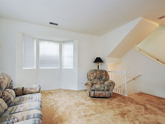 2nd image of 5243 Stoneridge Ct