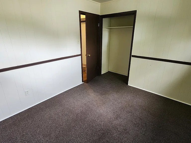 3505 Champlain Ave — Photo 17