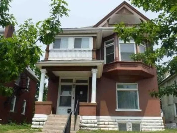 5111 Vernon Ave, Saint Louis, MO 63113