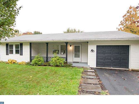 4th image of 56 E Shady Dr