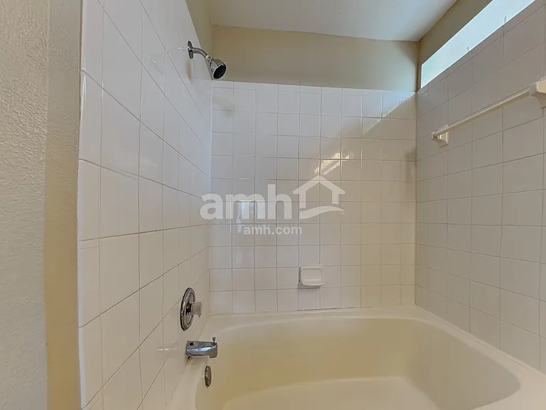 28721 Seashell Ct — Photo 11