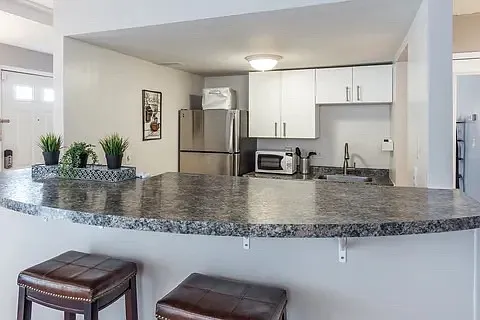 2500 Warsaw Ave #1 — Photo 5