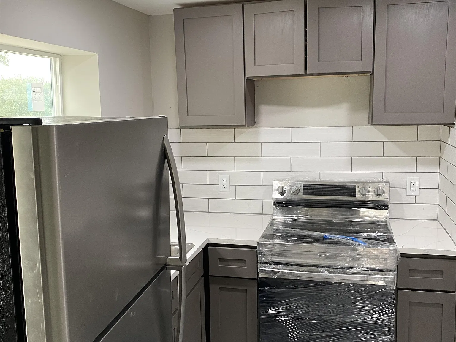 521 East Jackson Street - A — Photo 3