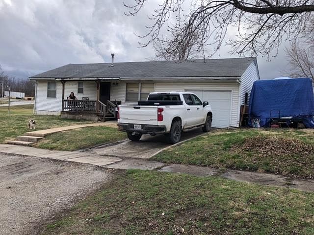 1st image of 719 Avalon St