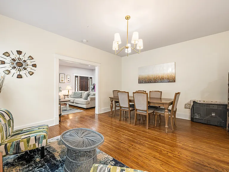 2111 Lowell Ave — Photo 17