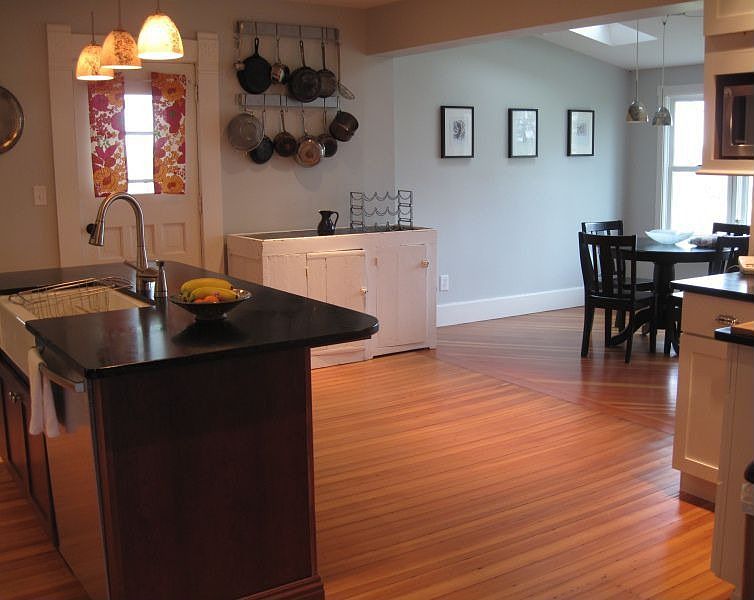 2nd image of 2181 Saint Bridgets Rd NE