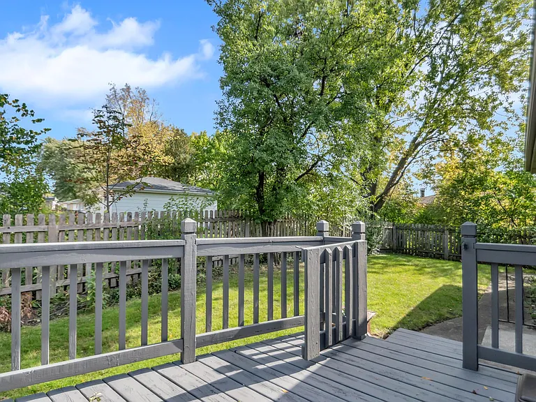 Merlin Dr — Photo 18