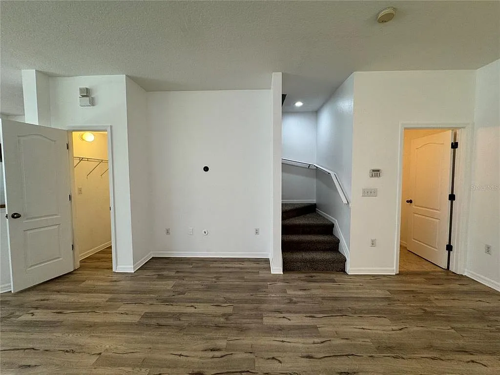 3 bed, 2.5 bath, 1626 sqft, $2,000 — Photo 4