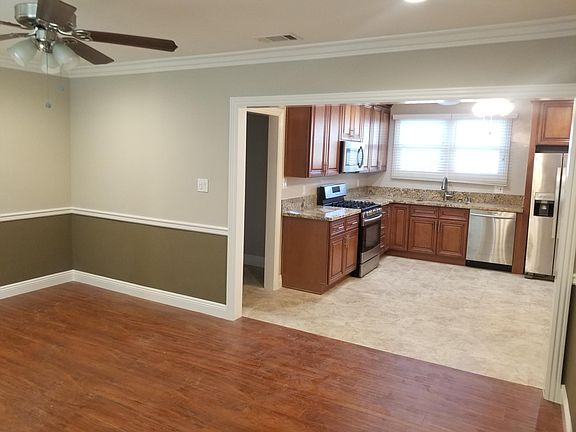3rd image of 10639 Lynrose St