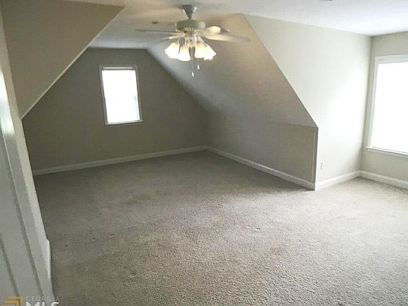 5th image of 2007 Glen Oaks Dr