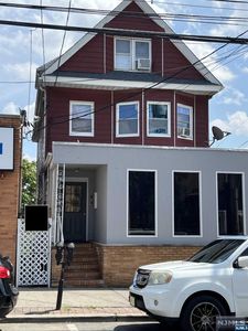 302 Anderson Ave, Fairview, NJ, 07022