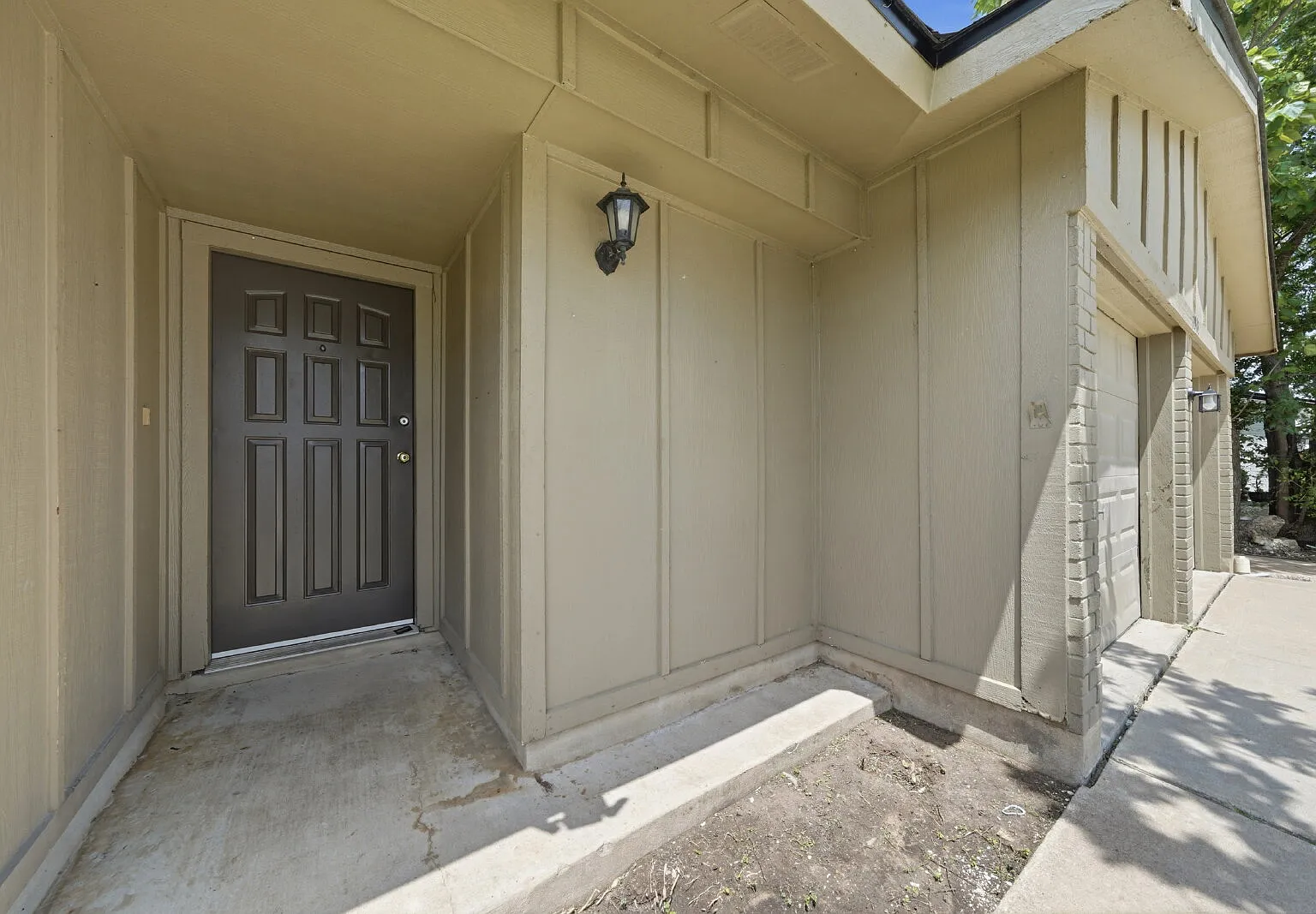 3 bed, 2.0 bath, 1146 sqft, $1,795 — Photo 2