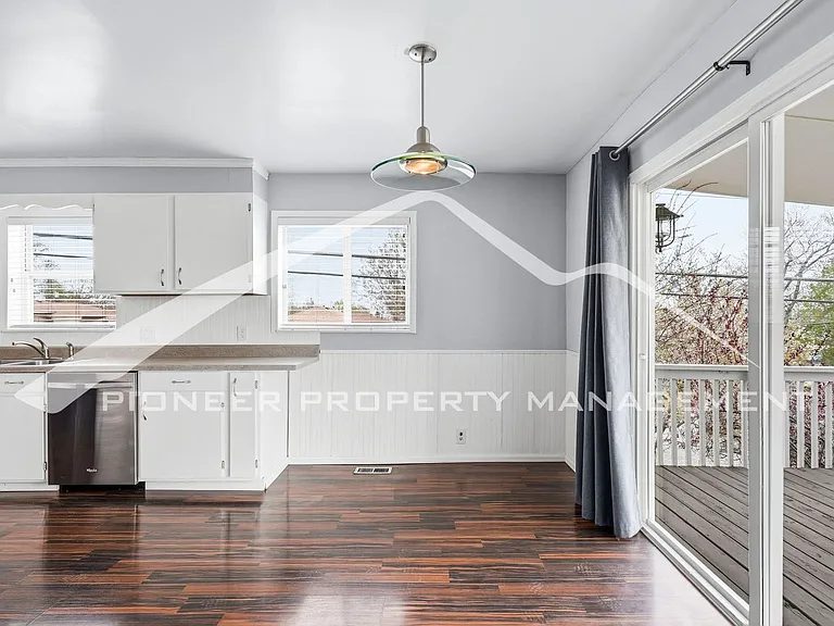 701 S Navajo St — Photo 7