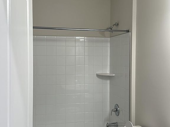 Common Bathroom - Second Level