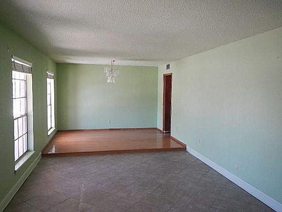 5th image of 1419 Monte Negro Dr