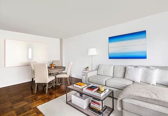 3rd image of 50 King St APT 8D