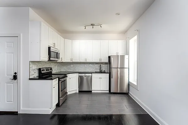 Rented by Imperial Property Advisers | media 12