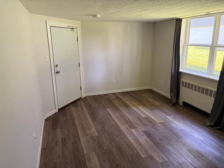 2111 Lawn Ave #9 — Photo 7