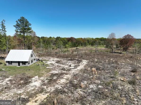 309 Lightered Knot Rd, Eastman, GA 31023