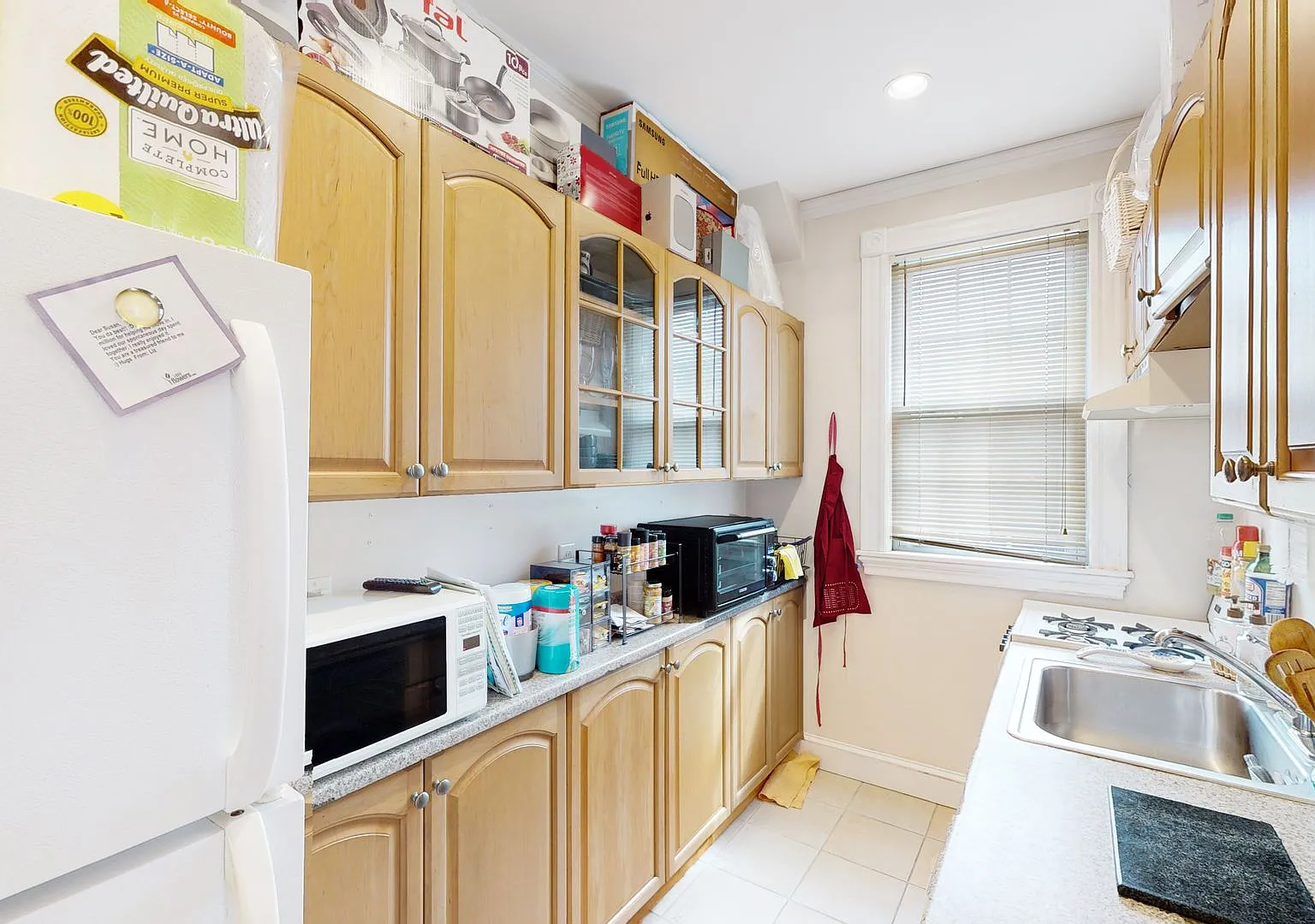 Great location; Gorgeous, Sunny 1-bed Available for 9/1! — Photo 3