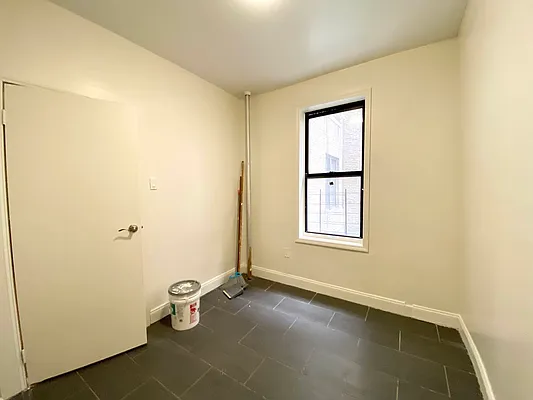 Rented by Bruma Realty LLC | media 4