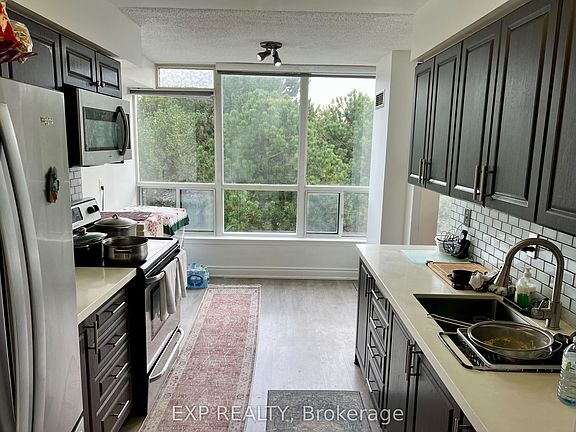 5th image of 10 Laurelcrest St #412