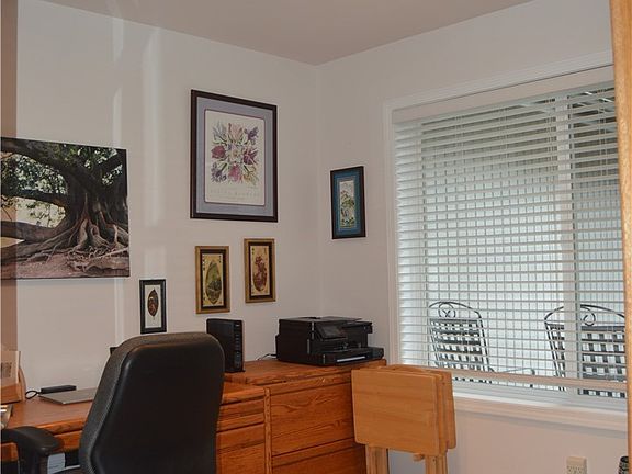 5th image of 6109 Harlow Dr