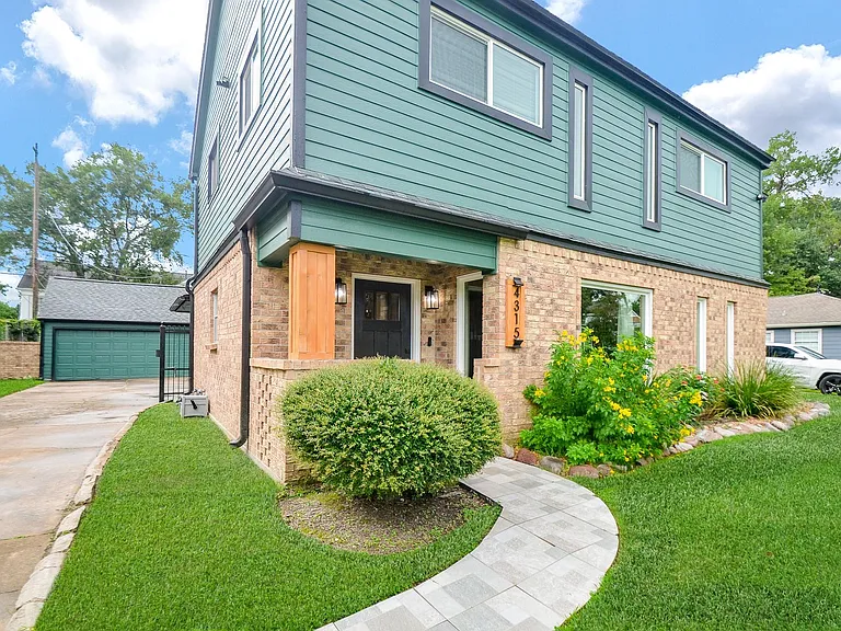 4315 Fernwood Dr — Photo 4