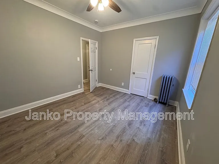 5352 W Division St #2R — Photo 4