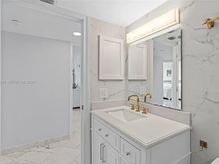 3500 Mystic Pointe Dr #2908 — Photo 12