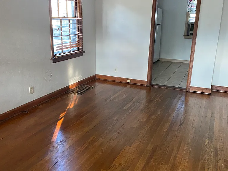 410 Harrison St — Photo 2