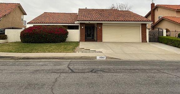 1st image of 19807 Vista Hermosa Dr